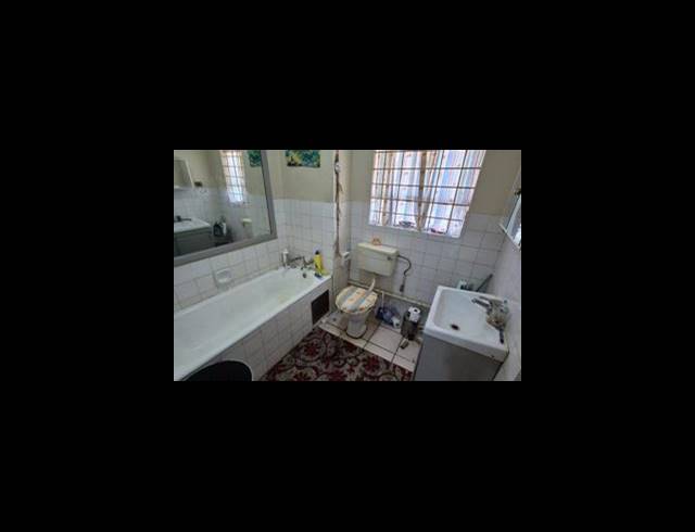 3 BEDROOM APARTMENT FOR SALE IN VANDERBIJLPARK CE 2..